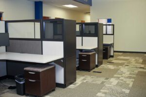 Efficient workstations with comfortable seating in a modern shared office space