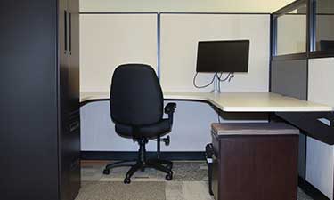 Flexible and customizable cubicles in a coworking space designed for productivity and creativity